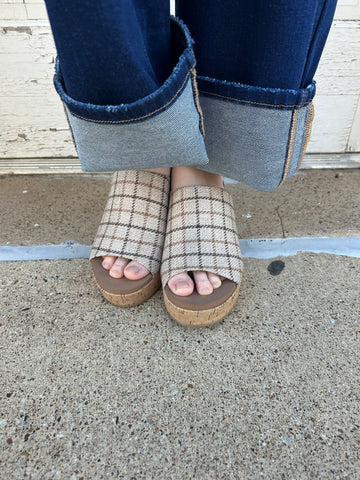 Totally Buggin Platform Heels: Camel Plaid