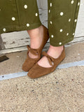 Layover Flats: Camel