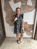 Standing Ovation Dress: Black