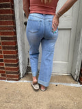 Casual Chic Denim: Lightwash