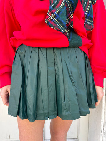 Poised & Pleated Skort: Hunter Green