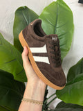 Heads Up Sneakers: Chocolate