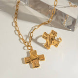 Cutesy Cross Ring: Gold