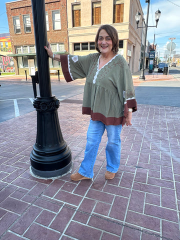 Pleasant Day Top PLUS: Olive Combo