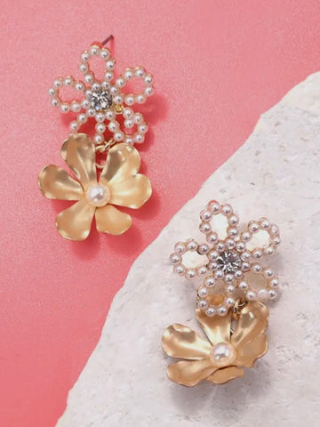 Stacked Flower Earrings: Matte Gold