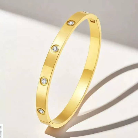 Carrie Carti Bracelet: Gold