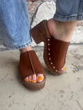 Gaslight Chunky Heels: Chestnut