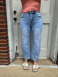 Casual Chic Denim: Lightwash