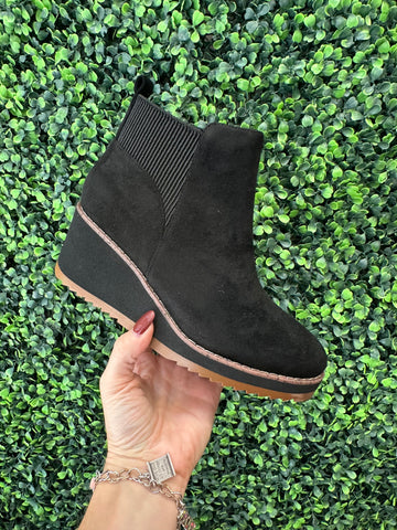 Apple Sauced Wedge Booties: Black
