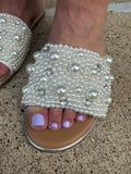 Gimme Kiss Sandals: Pearl
