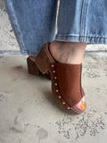 Gaslight Chunky Heels: Chestnut