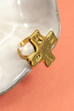 Cutesy Cross Ring: Gold