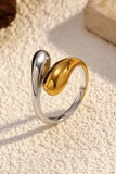 Touching Teardrop Ring: Gold/Silver