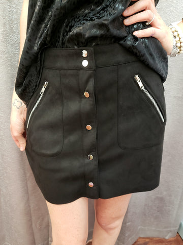 Moving Forward Skirt: Black