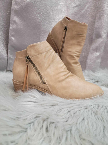 Butternut Booties: Taupe